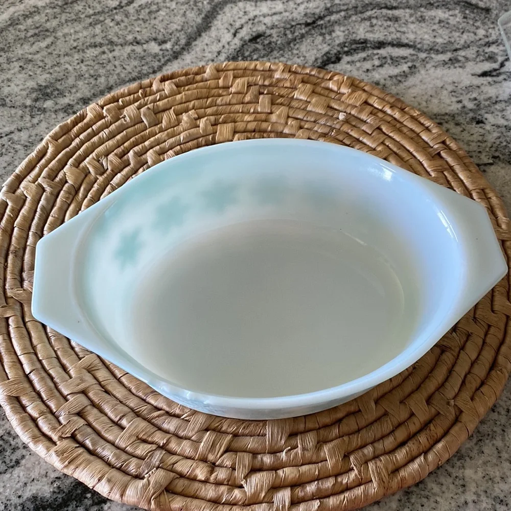 Vintage Pyrex 1.5 Qt. #32 Casserole With Lid!